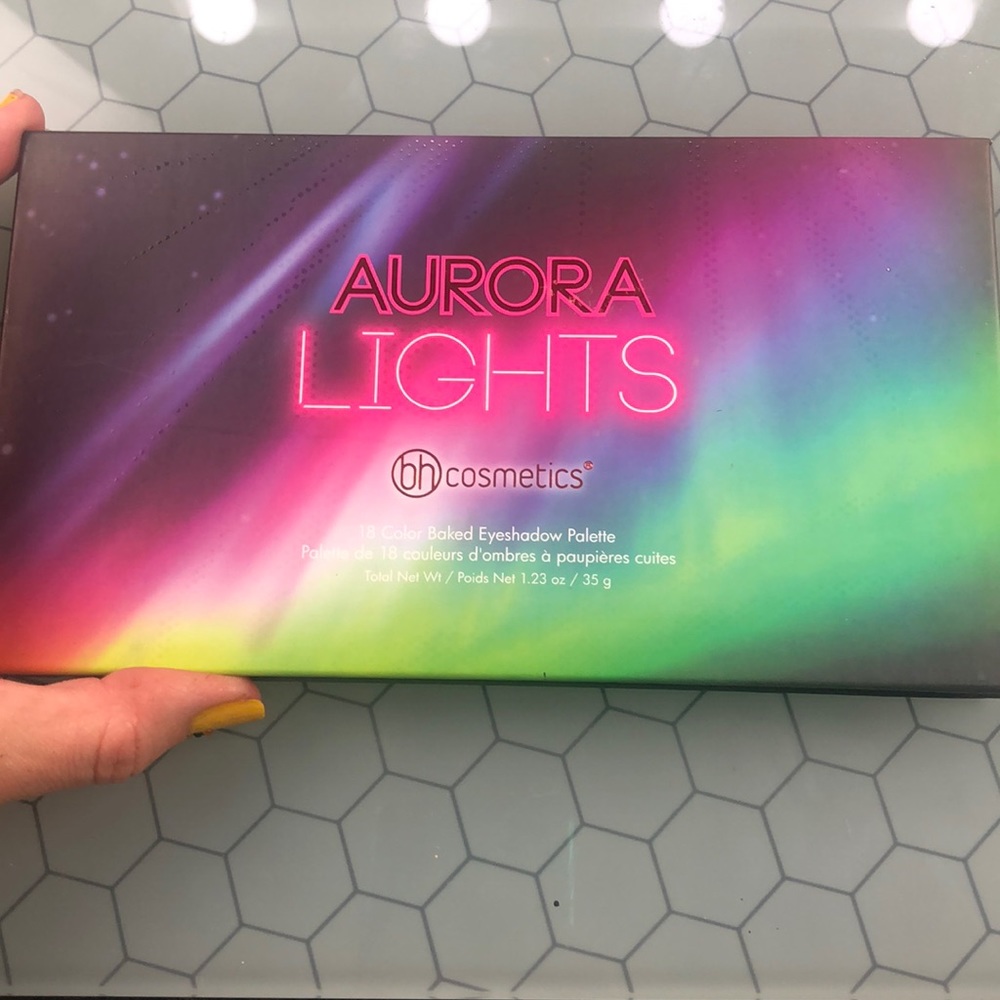 BH Cosmetics Aurora Lights